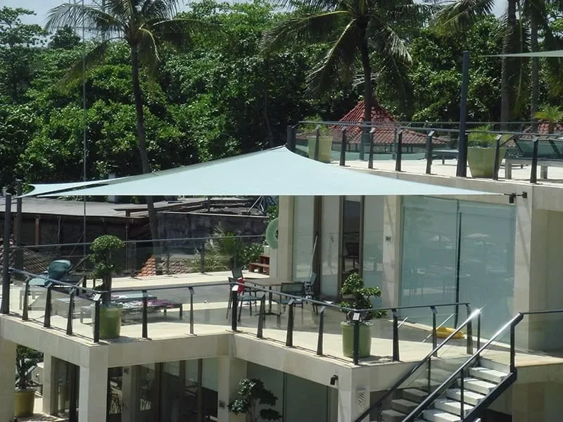 Voile d’ombrage pour terrasse élégante